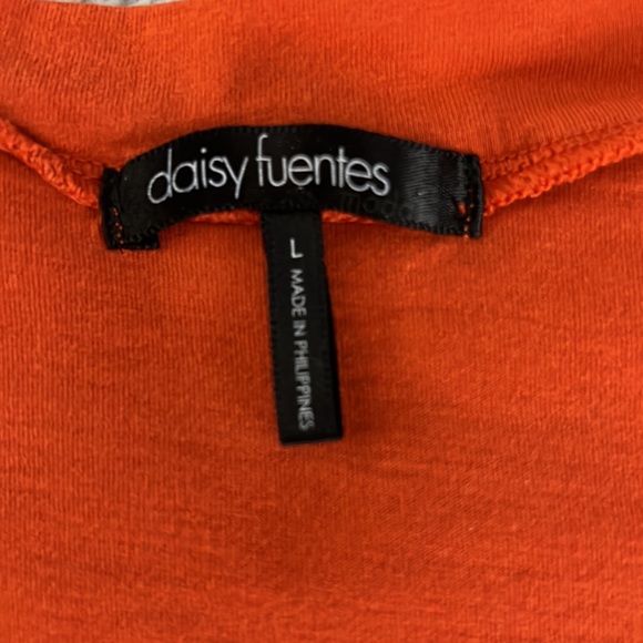 Daisy Fuentes rust-colored shirt, large - Picture 2 of 2